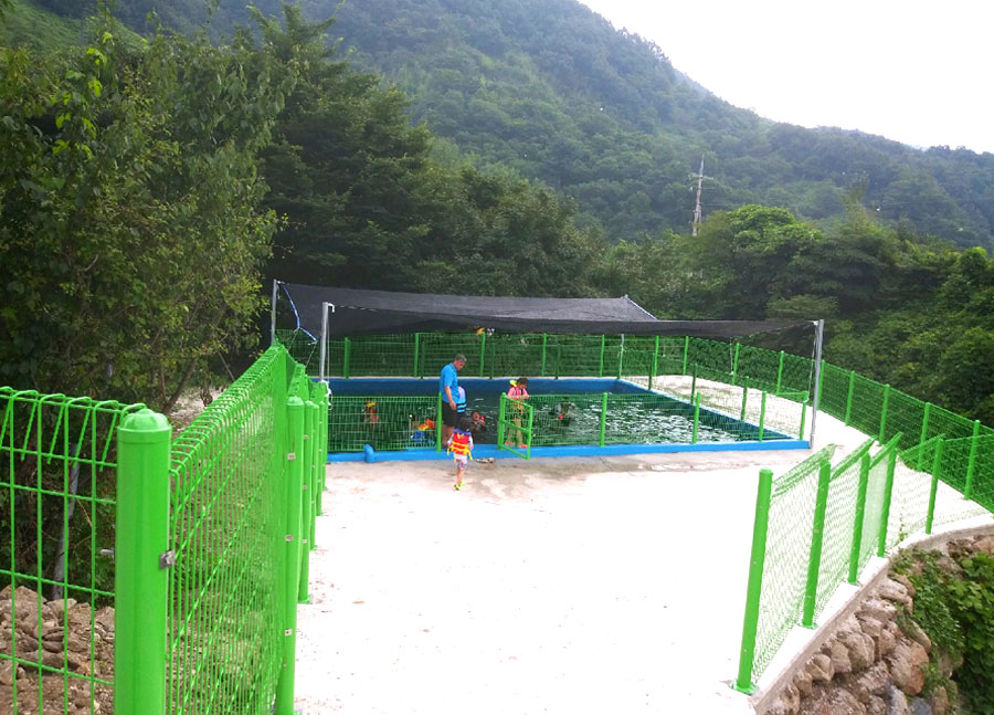 야외 풀장 완비!