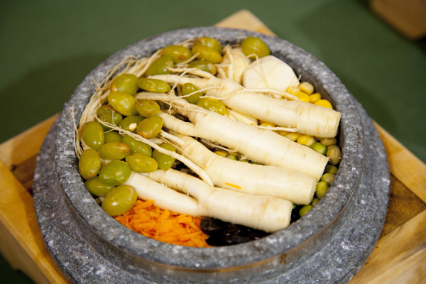 인삼영양돌솥밥