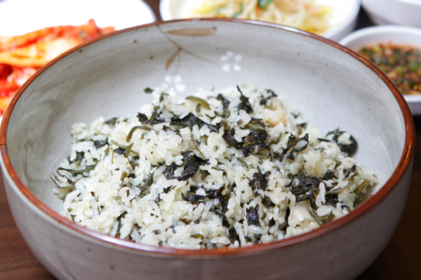 곤드레영양돌솥밥