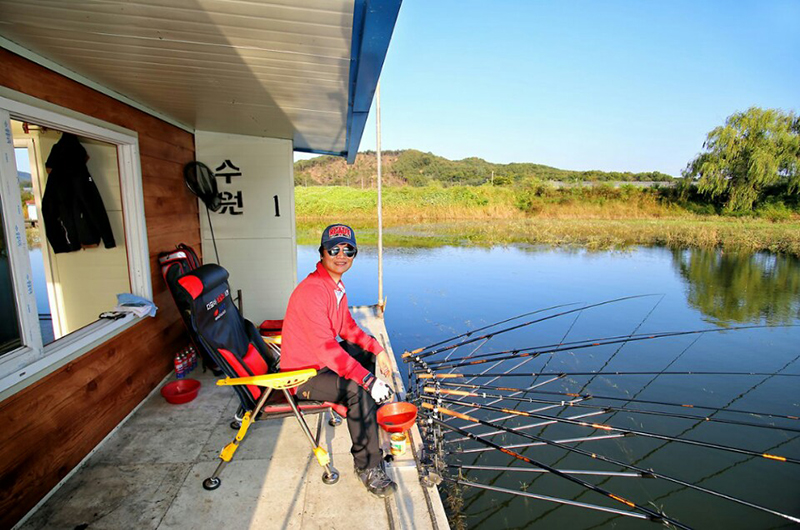· 송전낚시터 수원집 ·