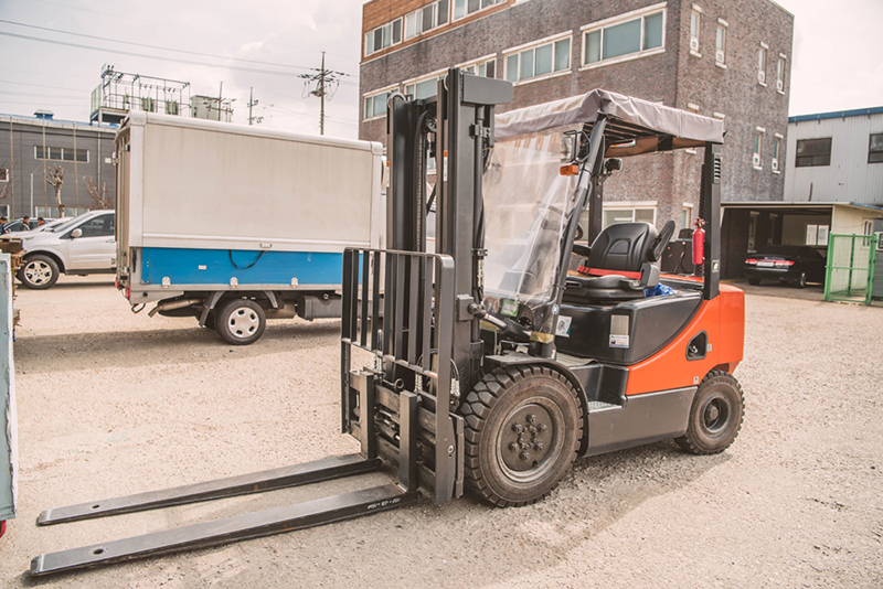 지게차 대여 및 작업