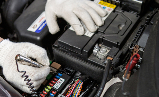 · 꼼꼼한 점검 / 완벽한 정비 ·