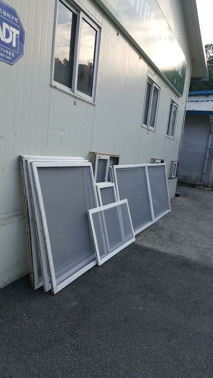공장 창문 방충망 전체 교체