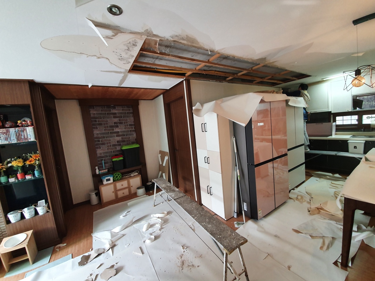 누수 천정 석고보드 교체 및 도배 시공 전