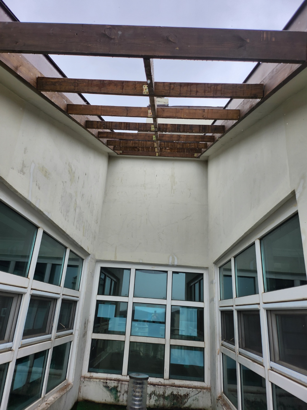 고정문 통유리를 출입문S/L창문으로 교체~