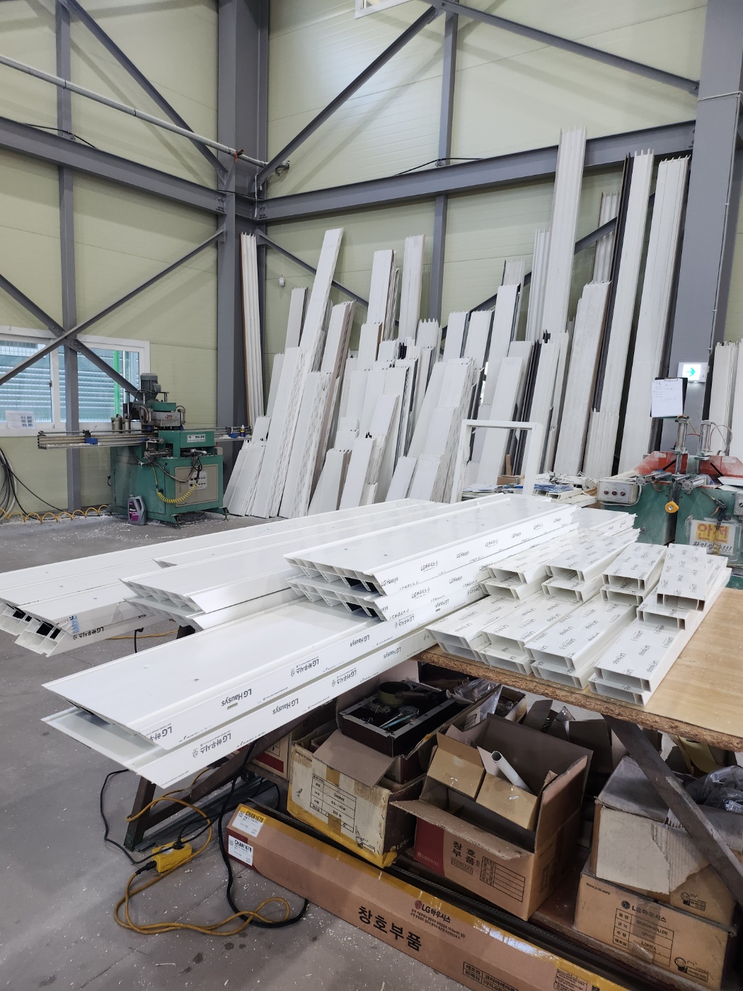 보안은 철저히~ 스트라이크 잠금장치