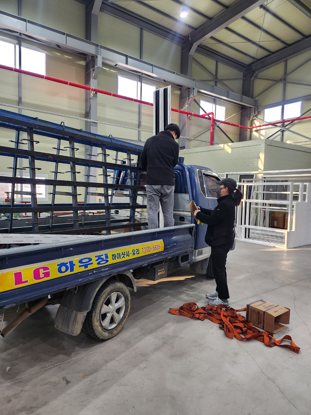 출고에서 시공까지 약 6일 정도면 적당합니다.